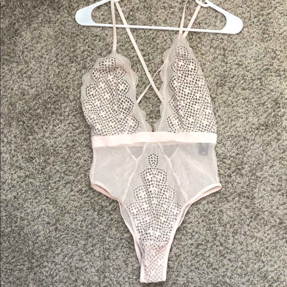 Victoria’s Secret Teddy- plunge - V-wire